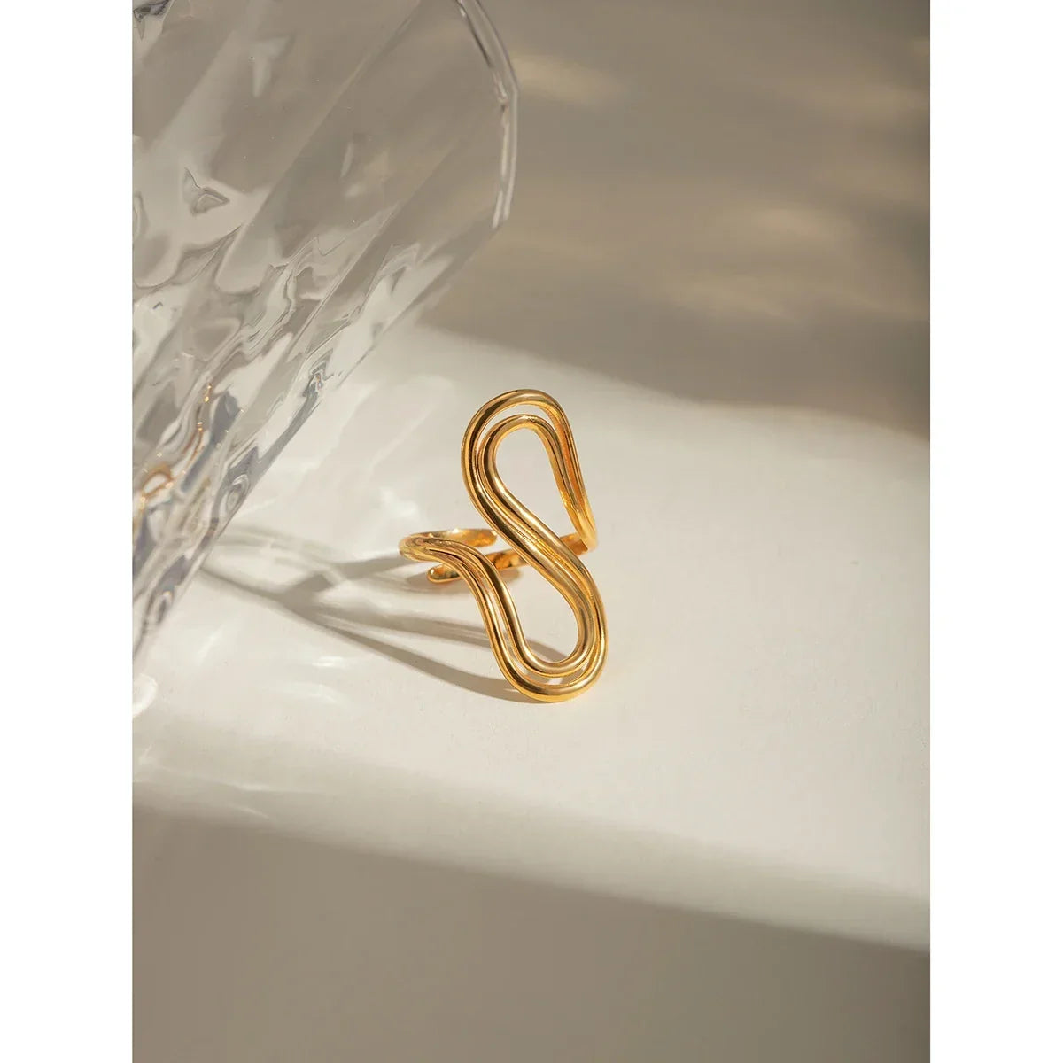 VALY RING