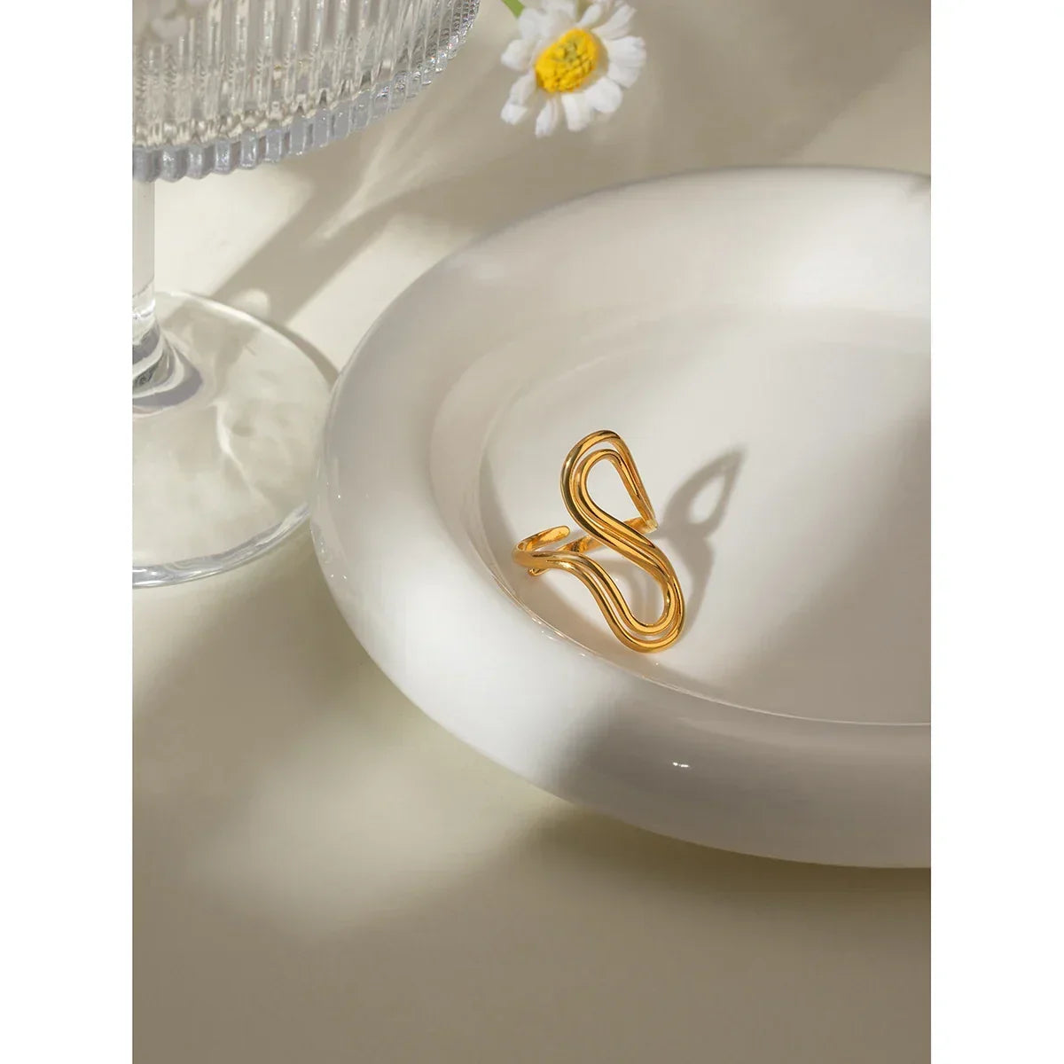 VALY RING